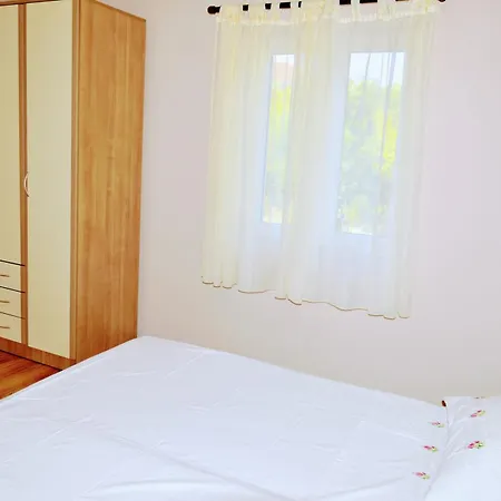 Cozy Seaside In 公寓 Vinišće