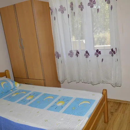 公寓 Cozy Seaside In Vinišće