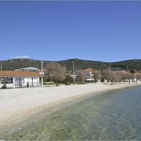 Cozy Seaside In * Vinišće